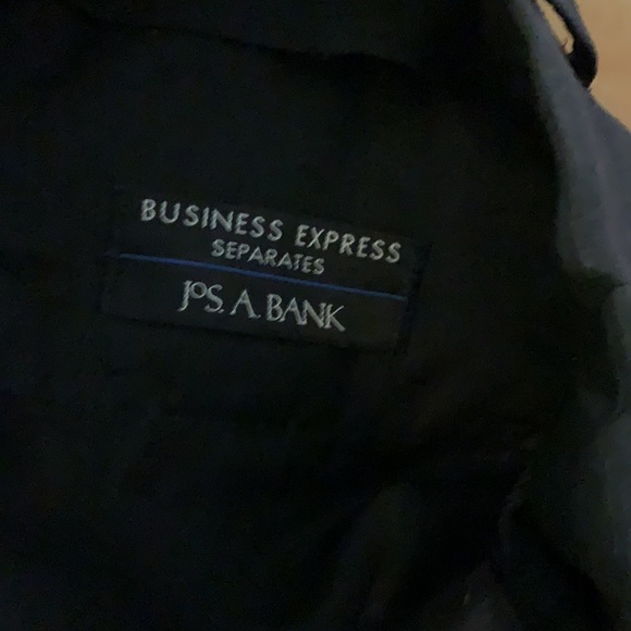 Charcoal pinstripe suit! Excellent condition - Picture 6 of 8